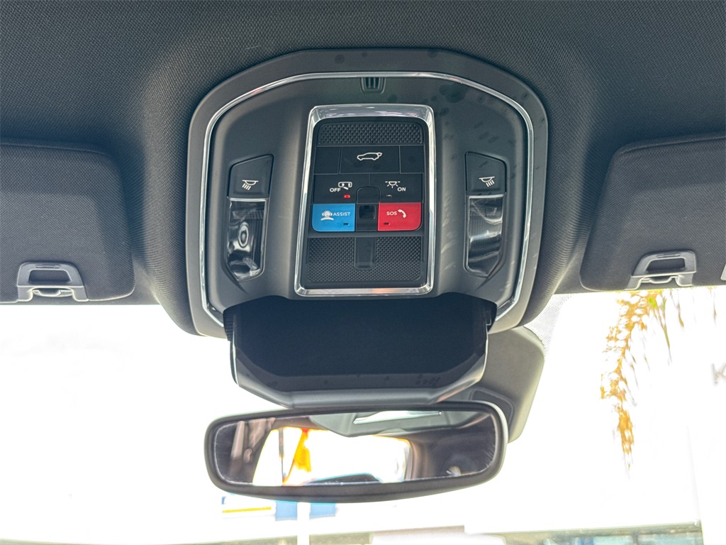 2023 Jeep Grand Cherokee Altitude photo 21