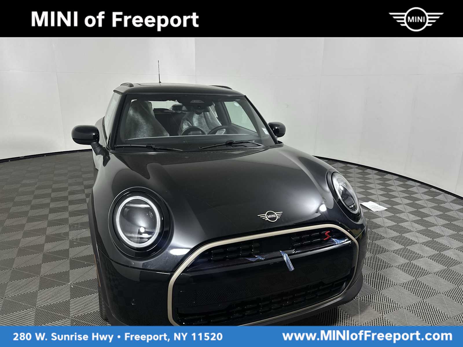 2026 MINI Hardtop 2 Door S's photo