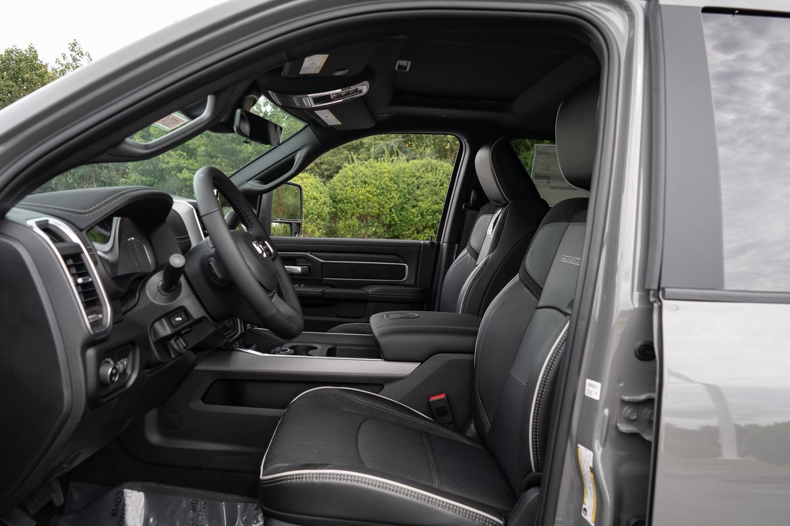 2026 Ram 2500 Laramie photo 14
