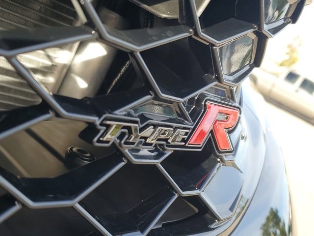 2025 Honda Civic Type R photo 2