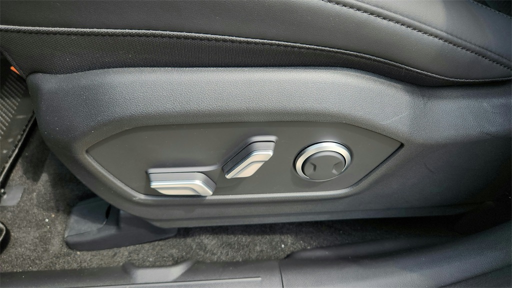 2026 Hyundai Santa Fe SEL photo 23