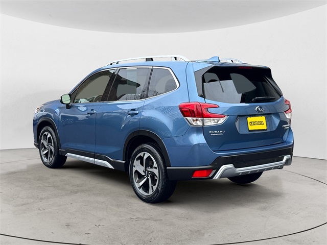 2023 Subaru Forester Touring photo 3