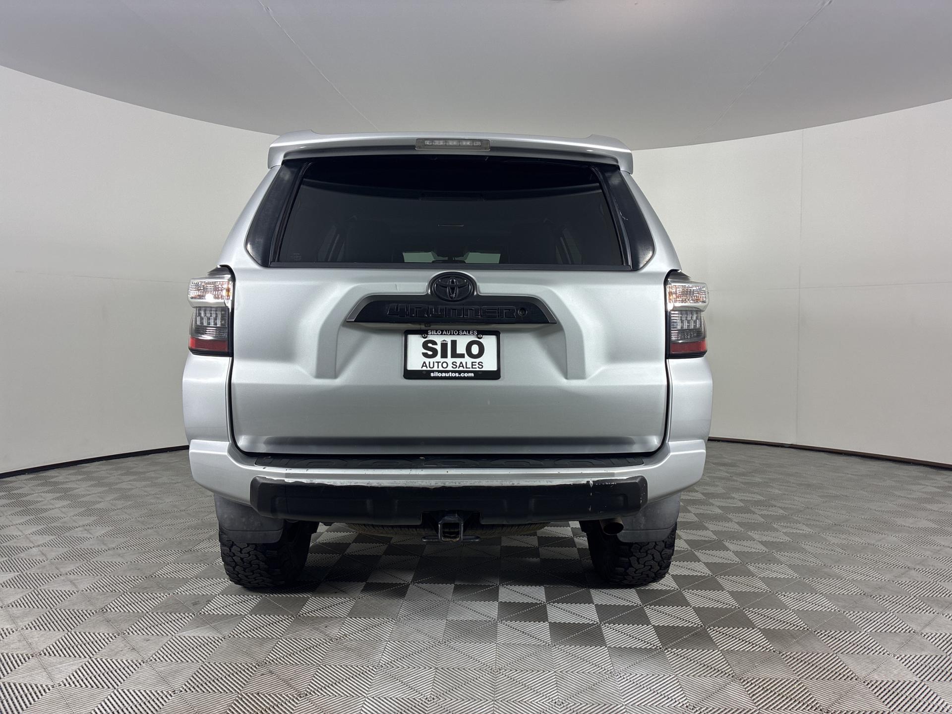 2016 Toyota 4Runner TRD Pro photo 4