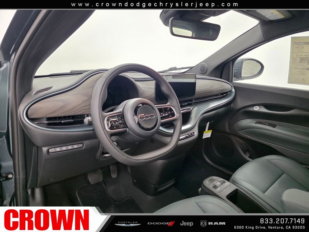 2025 Fiat 500e La Prima photo 15