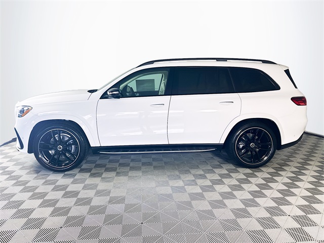 2026 Mercedes Benz GLS 450 4MATIC photo 2