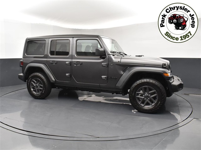 2025 Jeep Wrangler 4-Door Sport S's photo