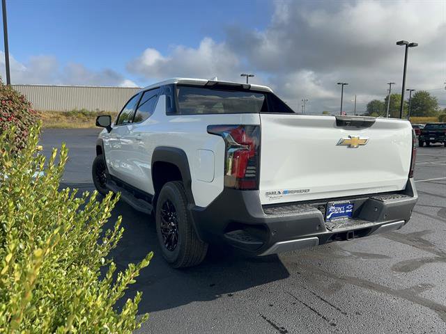 2026 Chevrolet Silverado EV LT photo 4