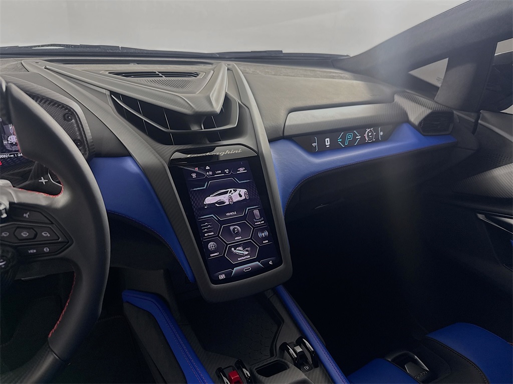2024 Lamborghini Revuelto photo 19