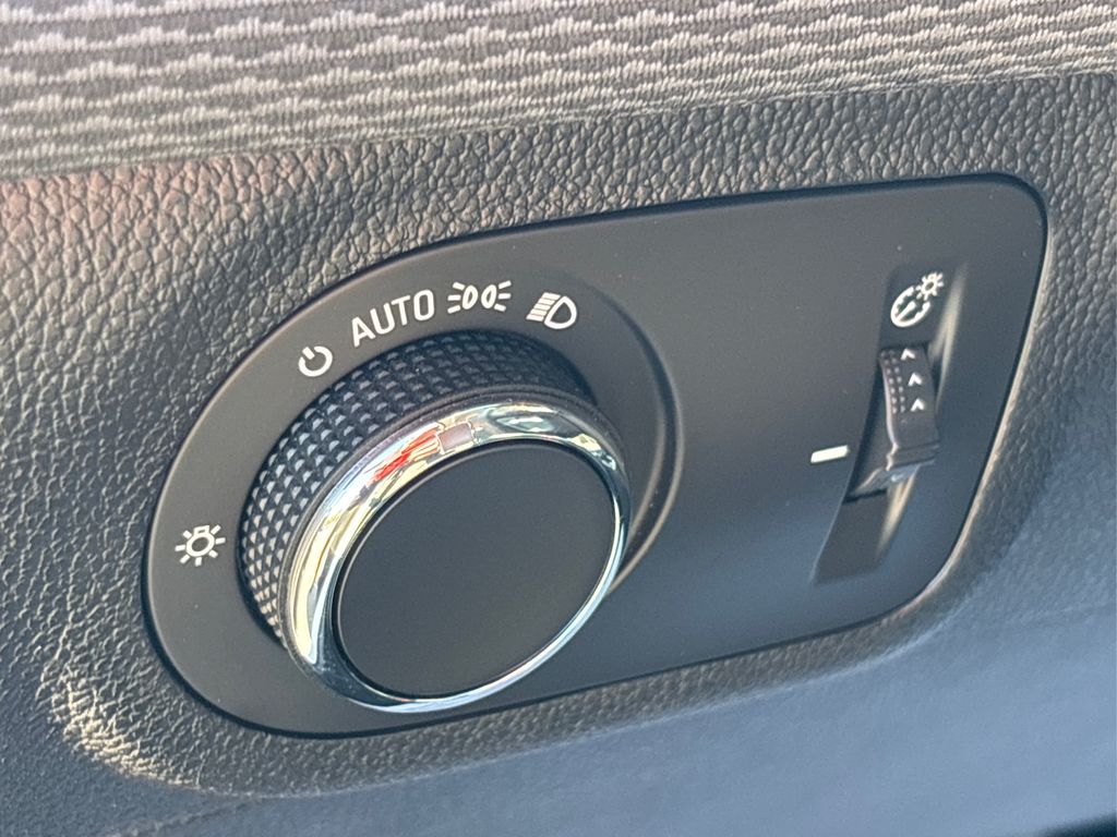 2019 Chevrolet Cruze LS photo 27