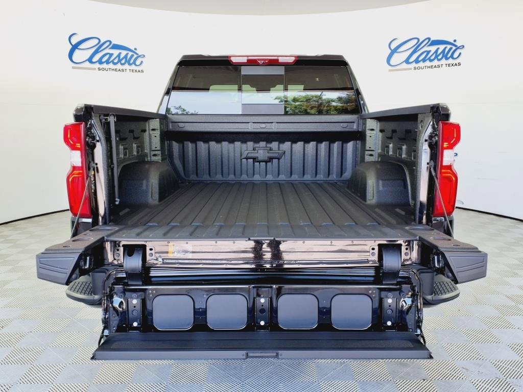 2025 Chevrolet Silverado 1500 High Country photo 23