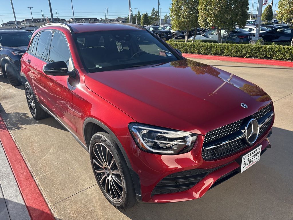 2022 Mercedes-Benz GLC GLC300's photo