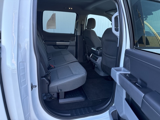 2024 Ford F-150 XLT photo 3