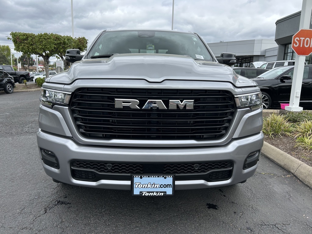 2025 Ram 1500 Laramie photo 3
