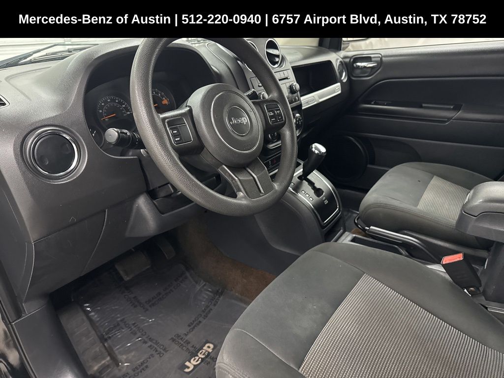 2015 Jeep Compass Sport photo 3