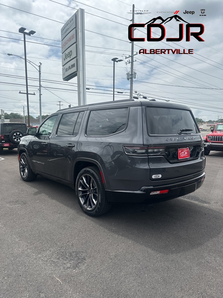 2024 Jeep Grand Wagoneer II photo 3