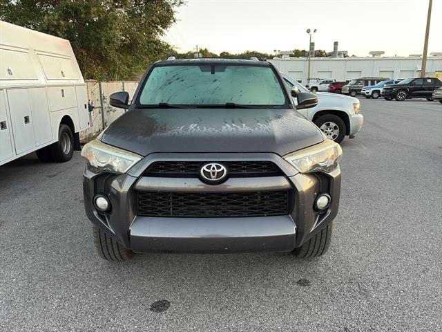 2015 Toyota RAV4 LE photo 2