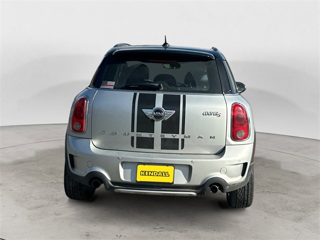 2016 Mini Cooper S ALL4 photo 2