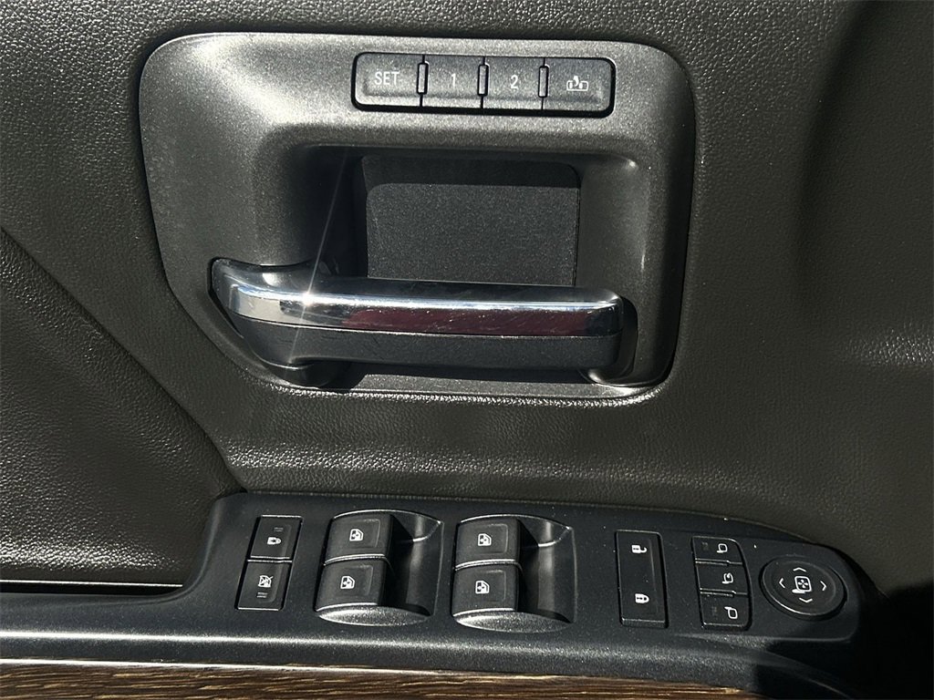 2019 Gmc Sierra 2500 HD Denali photo 4