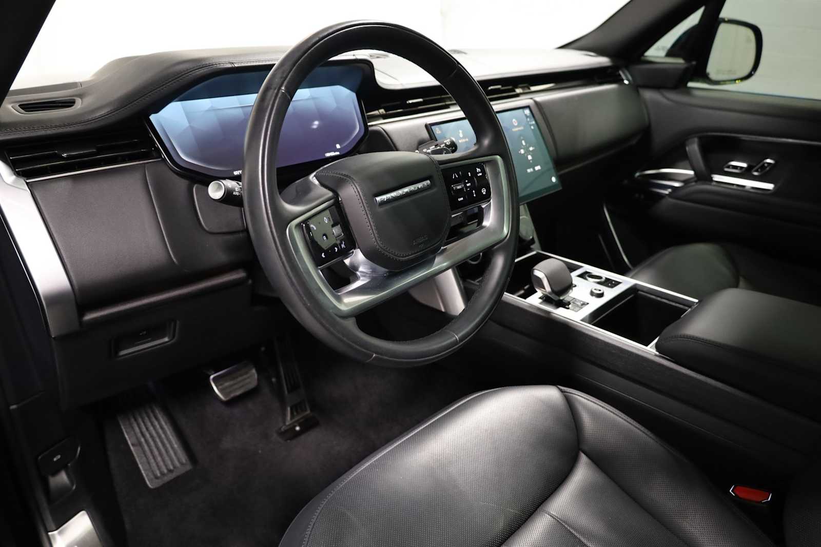 2023 Land Rover Range Rover First Edition photo 3