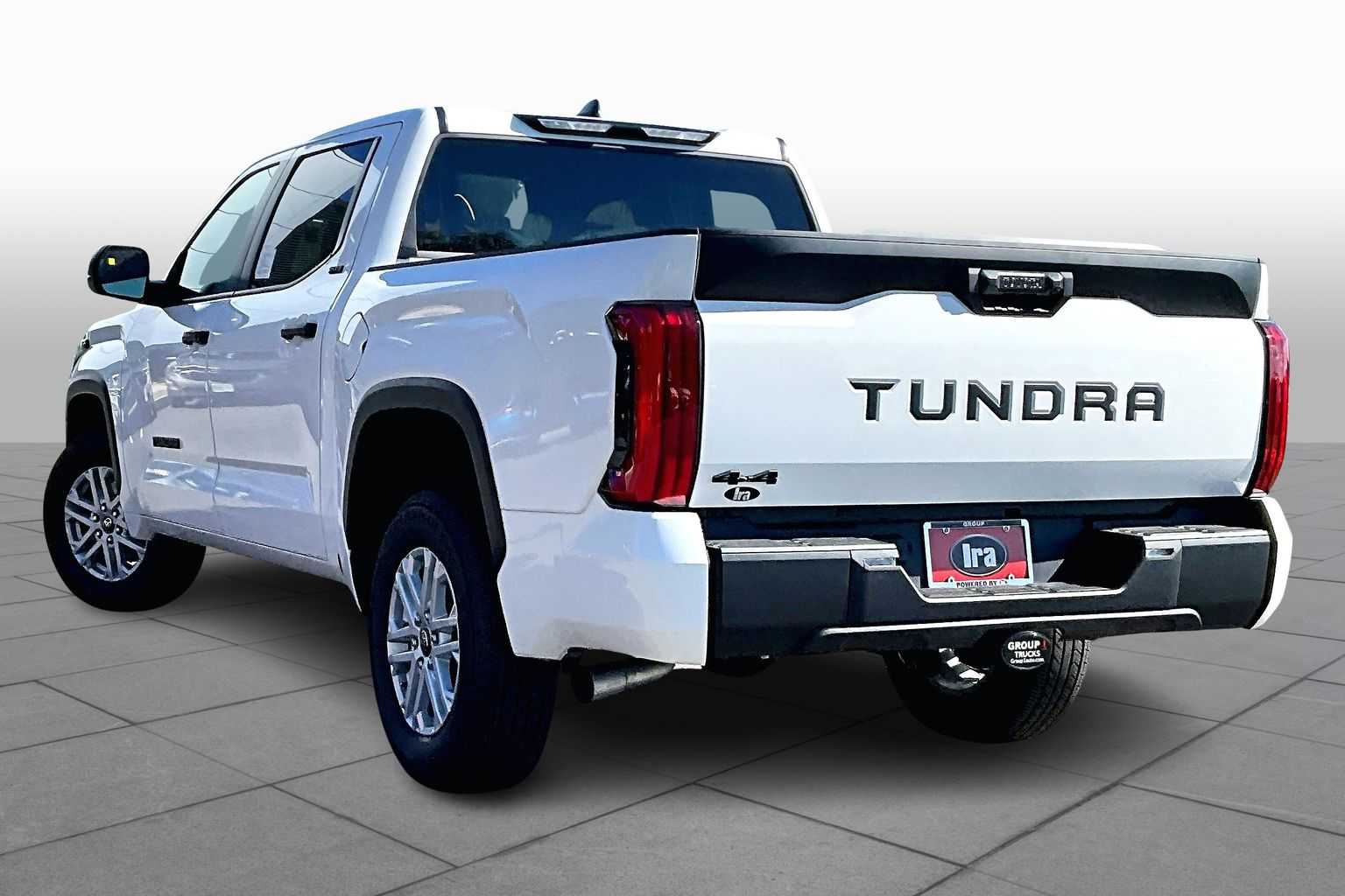 2025 Toyota Tundra SR5 CrewMax photo 12