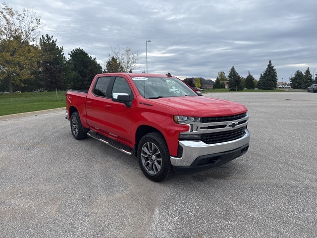 2021 Chevrolet Silverado 1500 LT photo 2