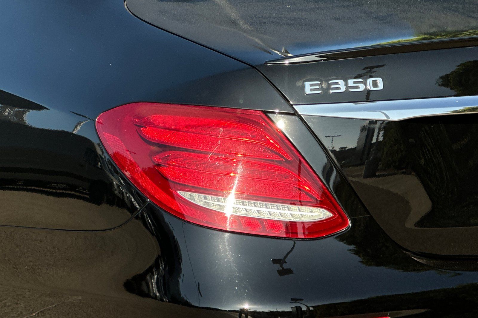 2020 Mercedes Benz E 350 Sedan photo 13