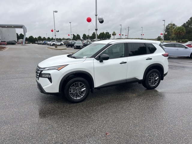 2025 Nissan Rogue S photo 5