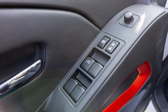 2025 Nissan Frontier PRO-4X photo 10