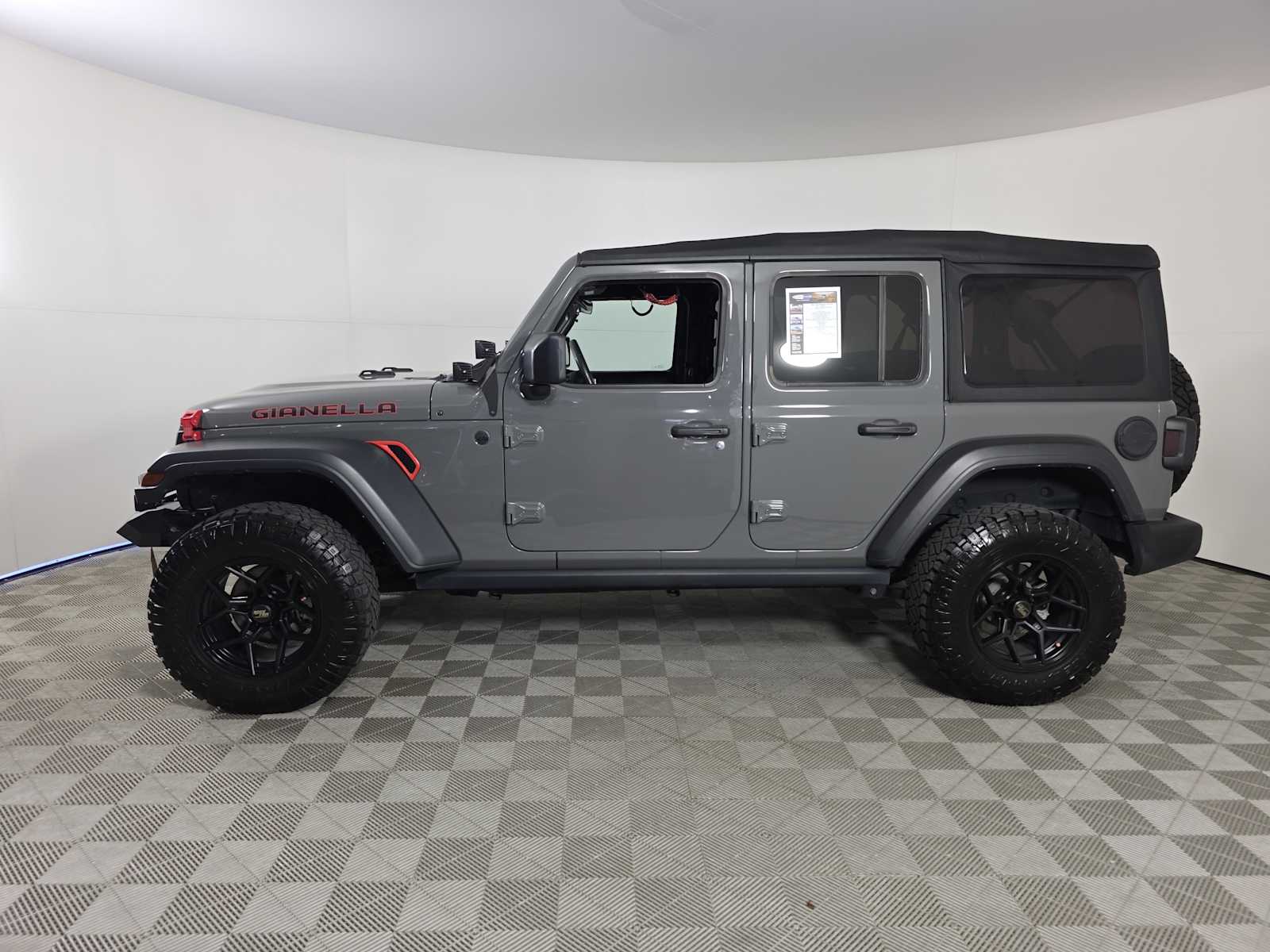 2023 Jeep Wrangler Sport S photo 4