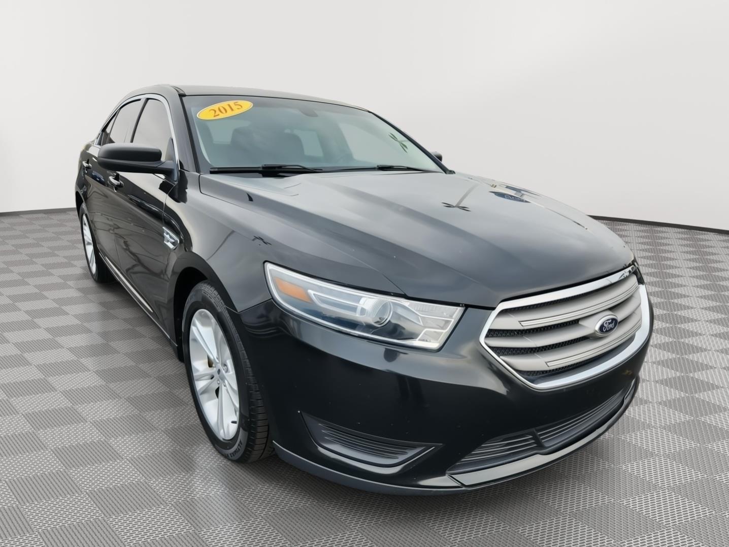 2015 Ford Taurus SE