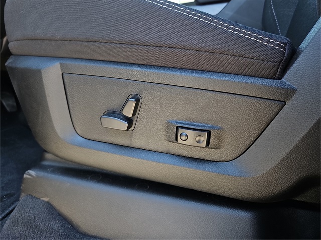 2025 Ram 2500 Big Horn photo 14