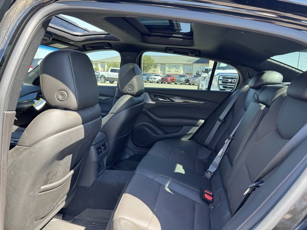 2022 Cadillac CT5 Sport photo 2