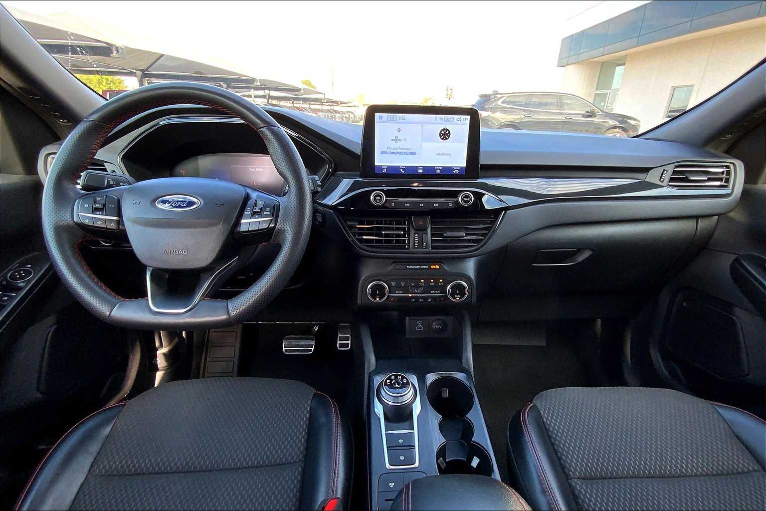 2023 Ford Escape ST-Line photo 12