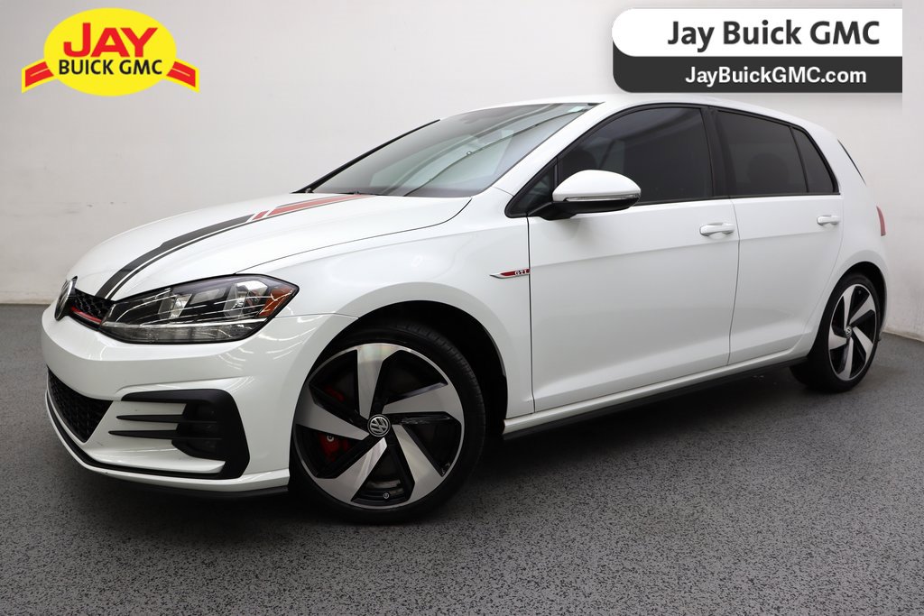 2020 Volkswagen Golf GTI photo 3