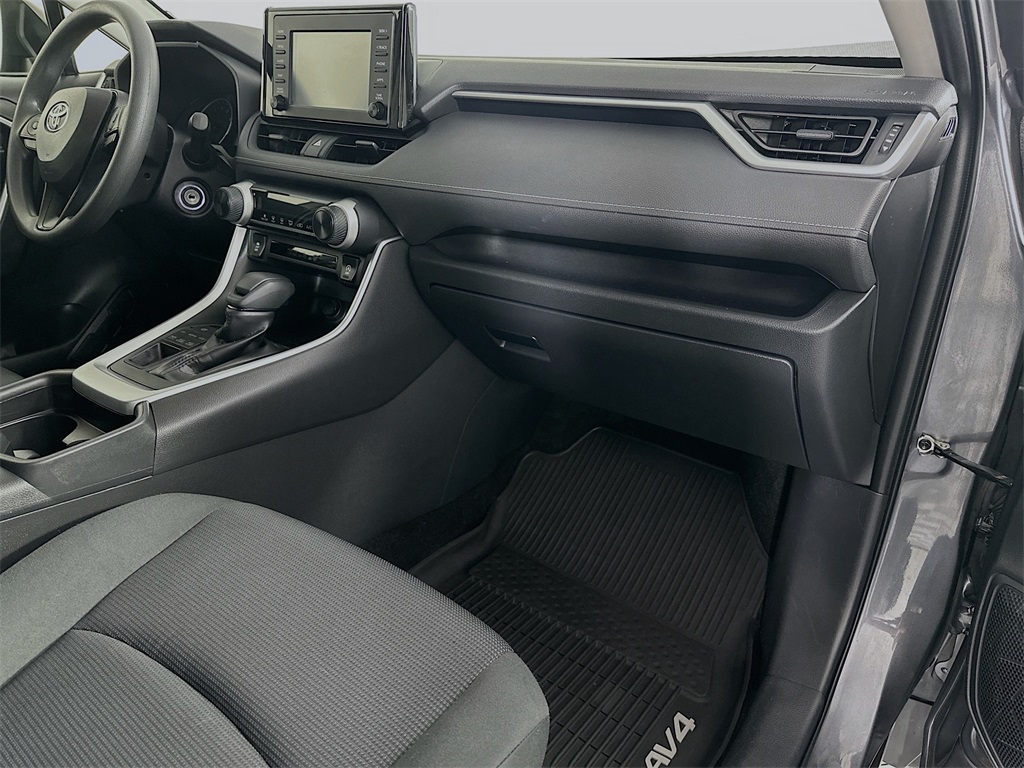 2019 Toyota RAV4 LE photo 24