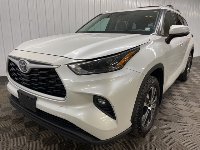 2022 Toyota Highlander XLE photo 10