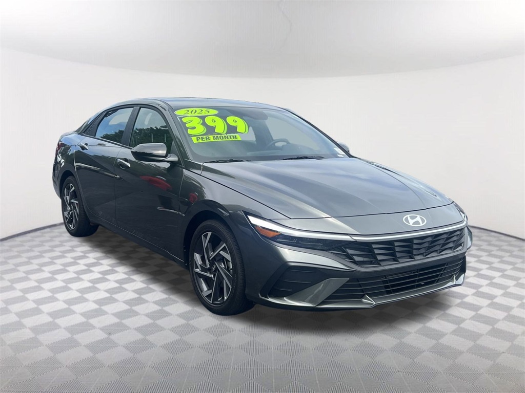 2025 Hyundai Elantra SEL Sport photo 3