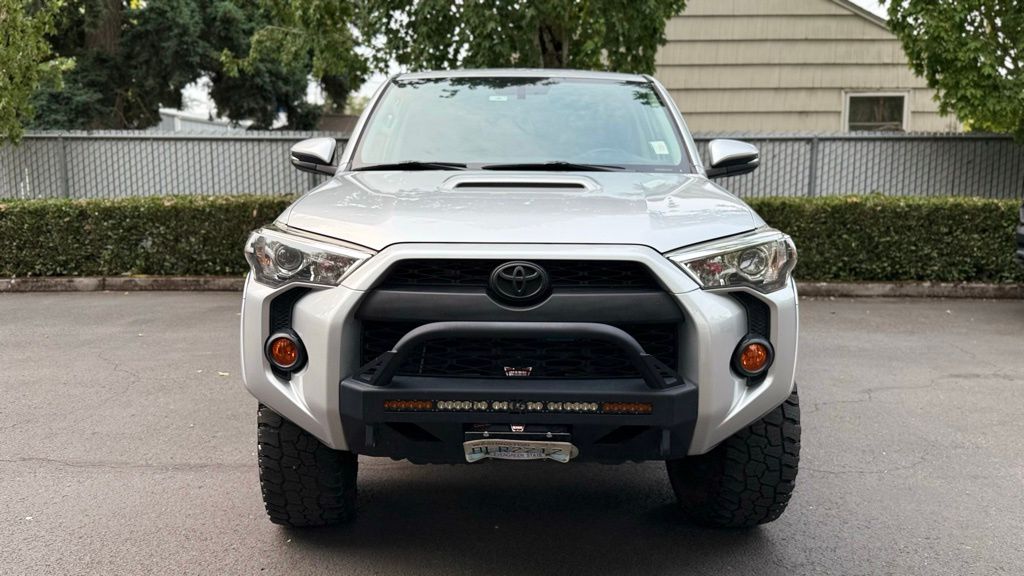 2018 Toyota 4Runner TRD Off-Road Premium photo 2