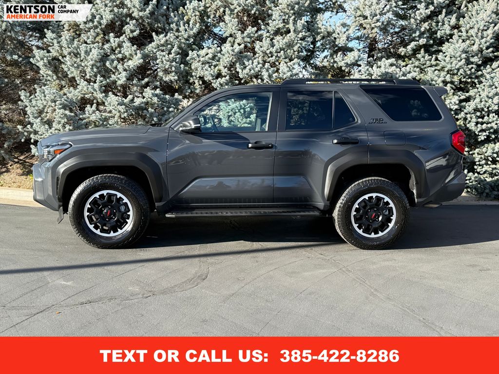 2025 Toyota 4Runner TRD Off-Road photo 3