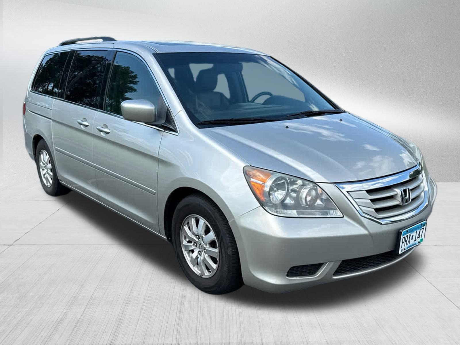 Used 2008 Honda Odyssey EX-L with VIN 5FNRL38668B402448 for sale in Coon Rapids, Minnesota