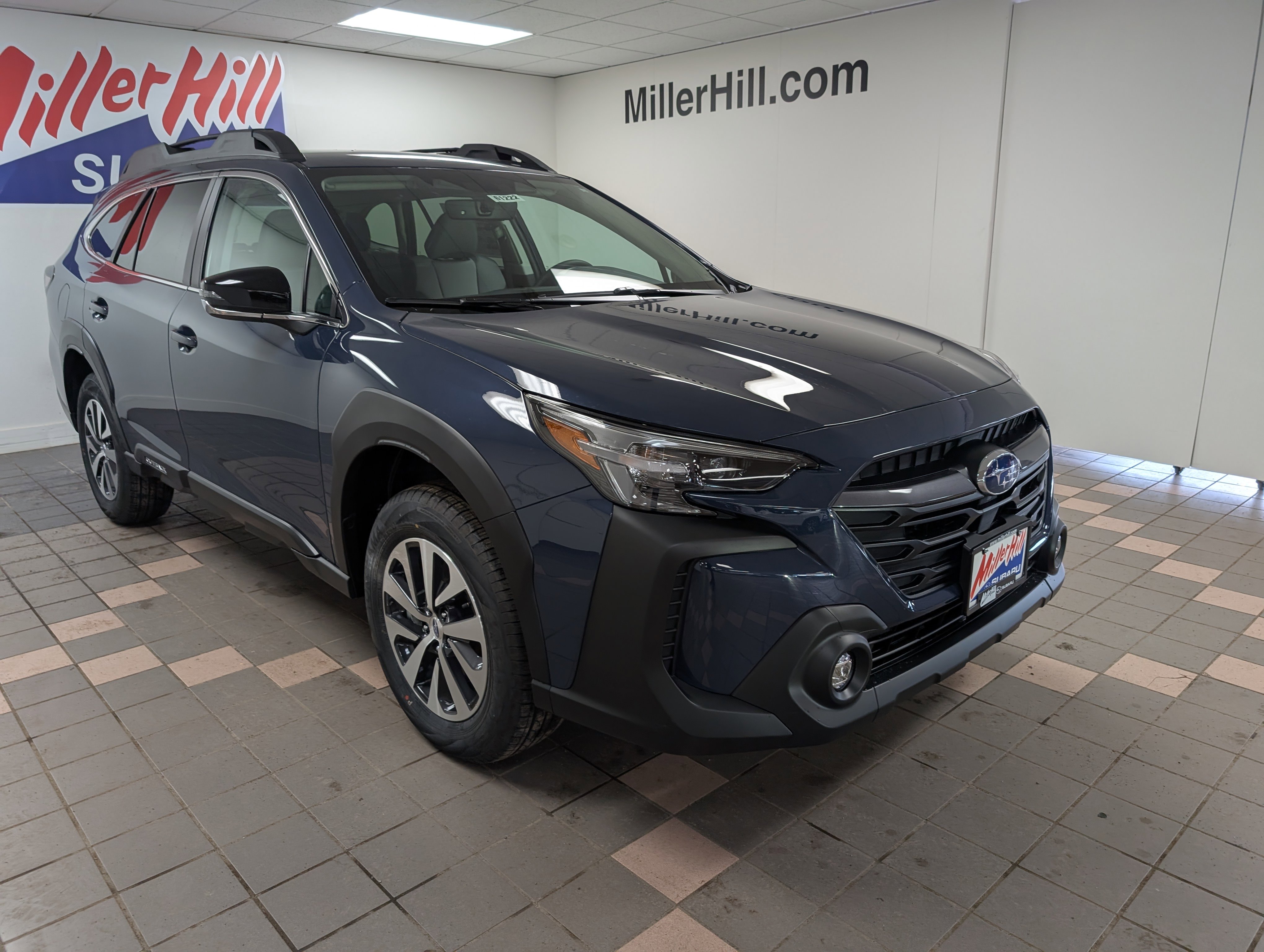 2025 Subaru Outback Premium photo 4