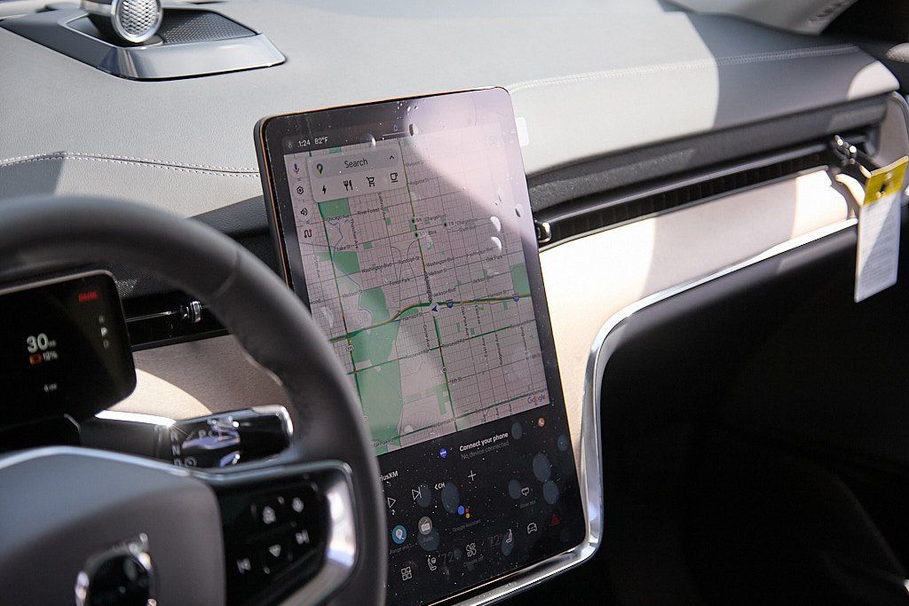 2025 VOLVO EX90 - Image 13