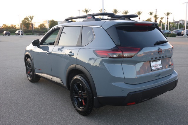 2026 Nissan Rogue SV photo 6
