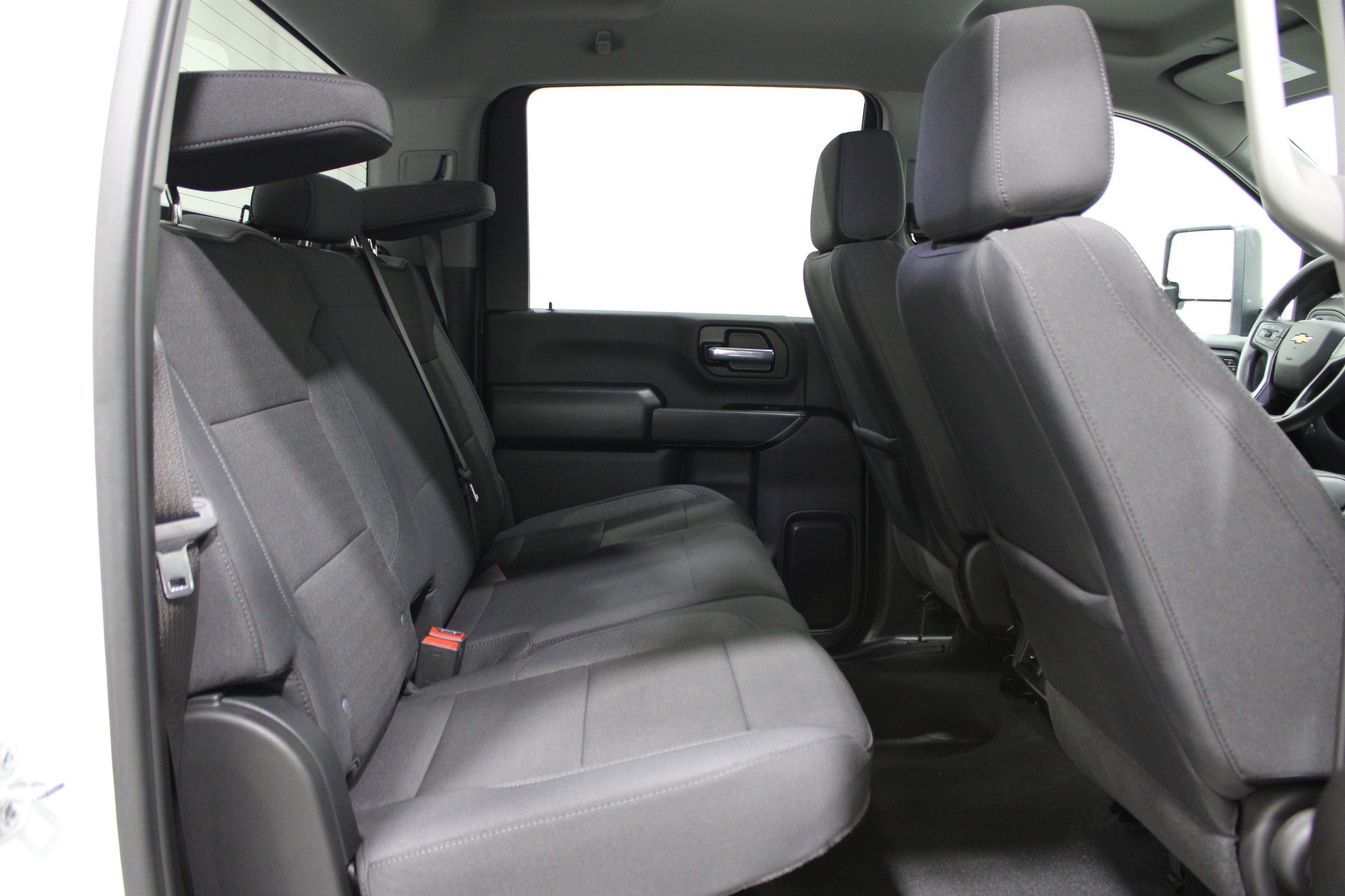 2025 Chevrolet Silverado 2500HD Custom photo 17