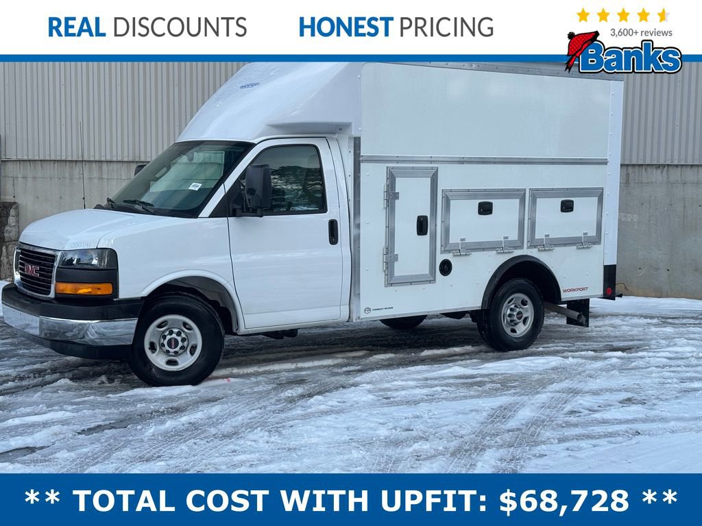 2026 GMC Savana LT's photo