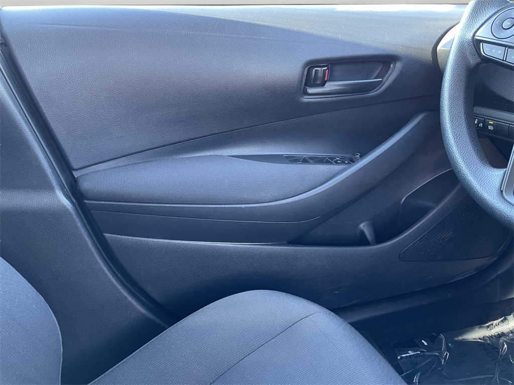 2022 Toyota Corolla LE photo 14