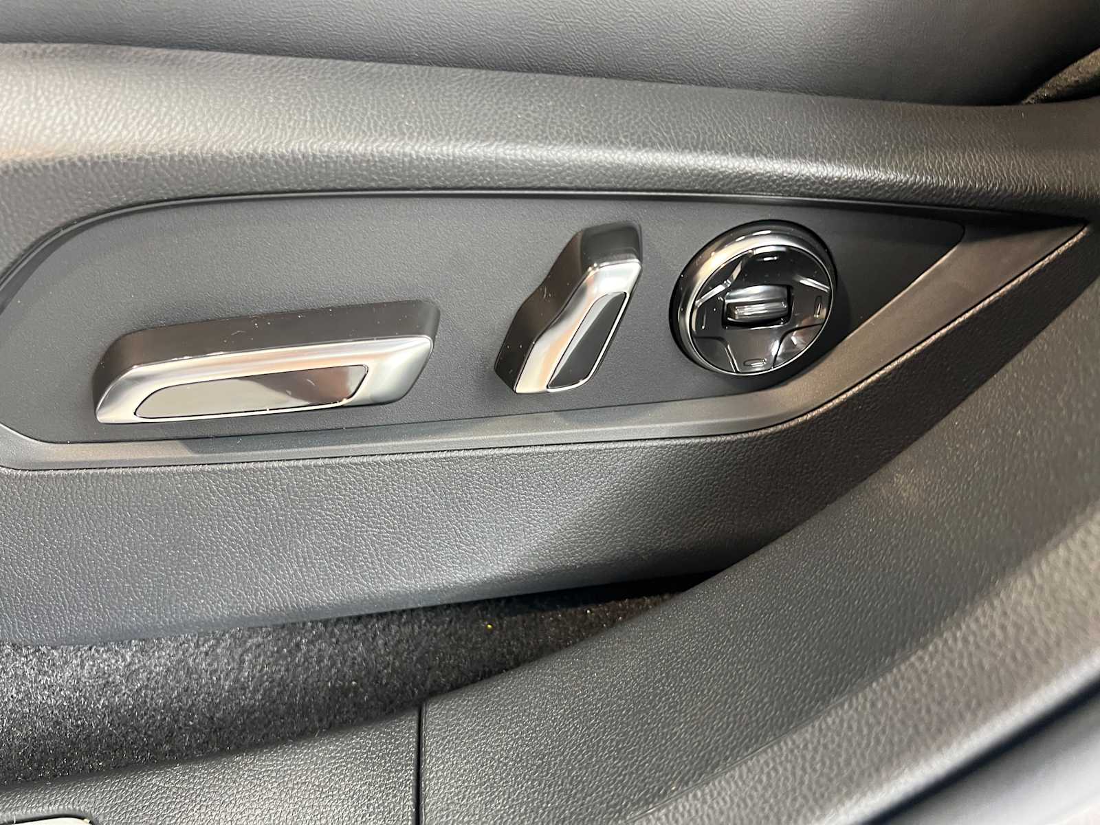 2025 Acura RDX A-Spec Advance photo 18