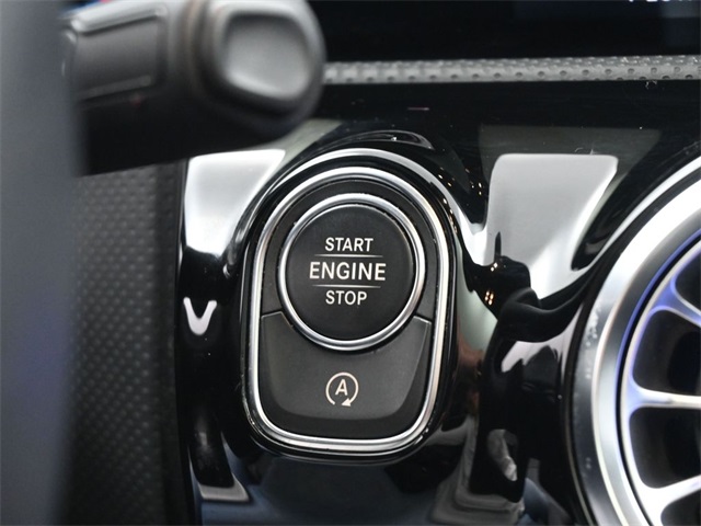 2022 Mercedes Benz A 220 photo 7