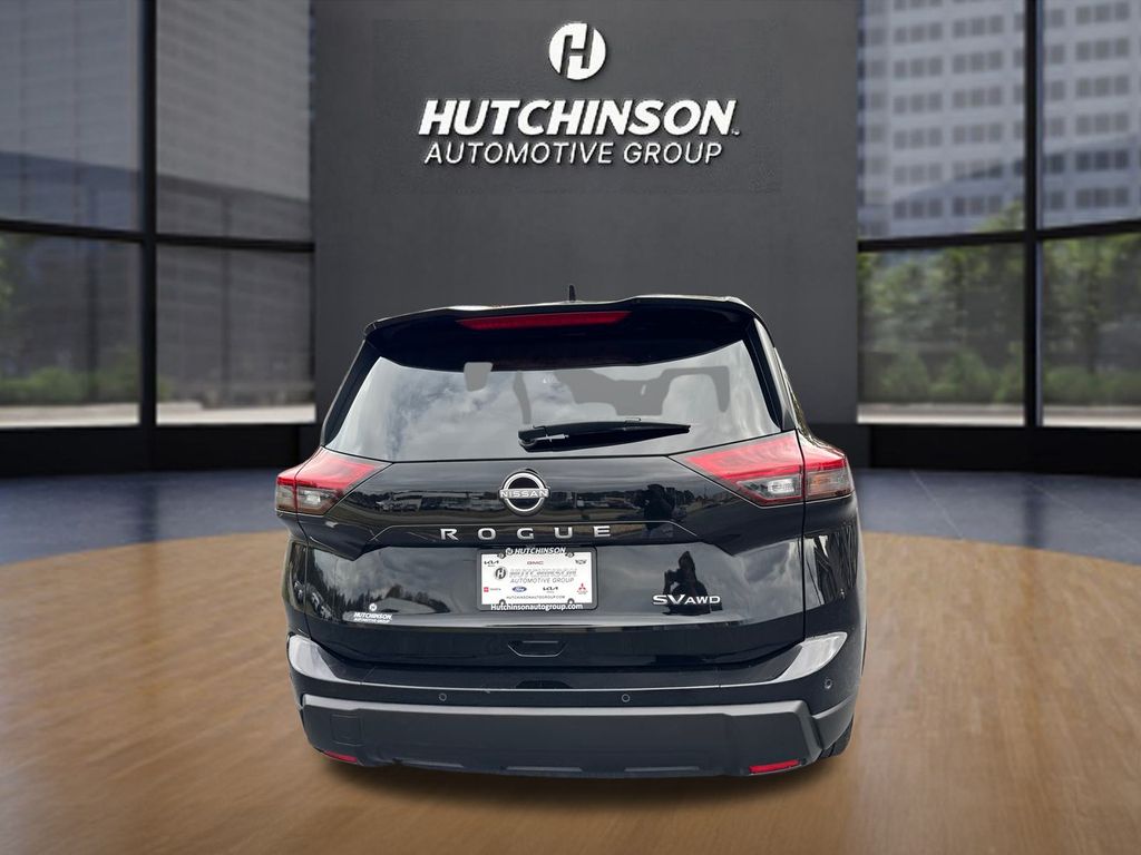 2024 Nissan Rogue SV photo 3