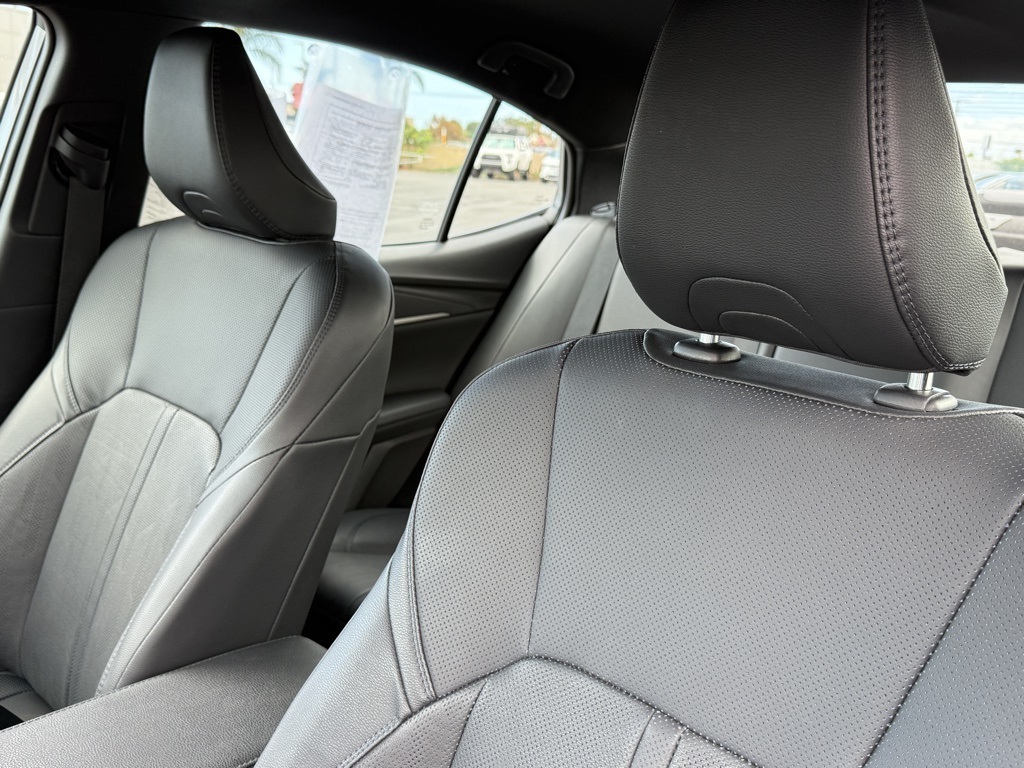 2025 Toyota Camry XSE photo 15